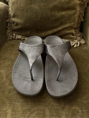 FitFlop black metallic classic style